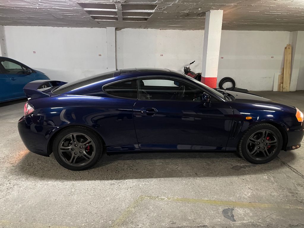 Reparación de chapa y pintura en un hyundai